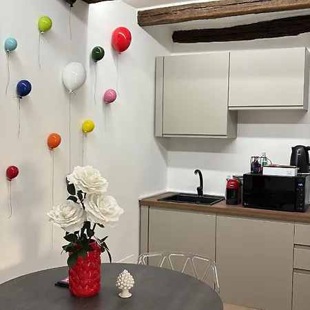 Гостевой дом Corso Italia 111 *